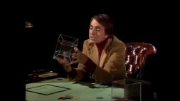 Screenshot of 4th Dimension - Tesseract, 4th Dimension Made Easy - Carl Sagan